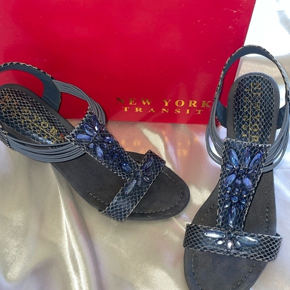 NEW YORK TRANSIT Embellished Cutout Wedges Snakeskin Print Stretch Ankle 8.5 New - Picture 5 of 14